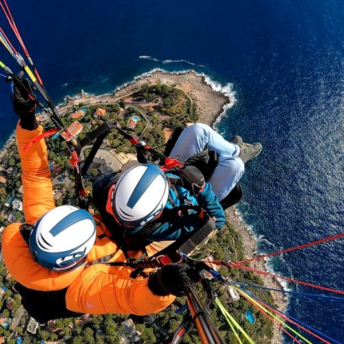 Survole le cap Martin avec un baptême en parapente entre Menton et Monaco